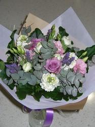 COTTAGE POSY