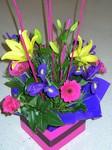 BRIGHT ARRANGEMENT IN KRAFT BOX
