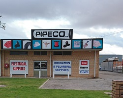 PipecoWA_Front_of_Store