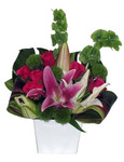 Compact Seasonal Arrangement - Pink