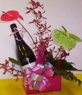 Wine with flower holder