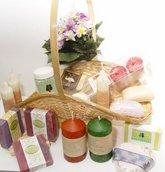 Aromatherapy Basket   Soap candle and bath kit