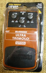 Behringer Ultra Tremolo pedal