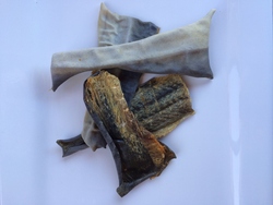 Fish Chips 50g
(Flat Shark Skin)