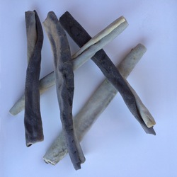 Sea Food Rolls 100G
(Rolled Shark Skin)